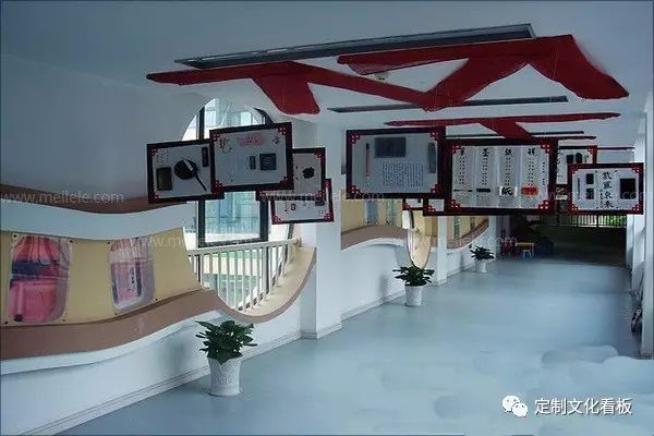 班級(jí)走廊文化墻設(shè)計(jì)_北京幼兒園秋天走廊墻畫(huà)設(shè)計(jì)_班級(jí)走廊文化墻壁布置
